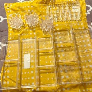 Makeup containers